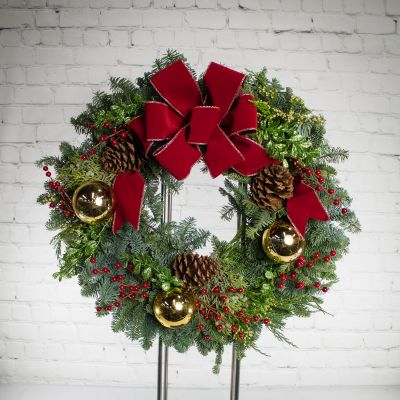 Traditional Christmas Wreath 