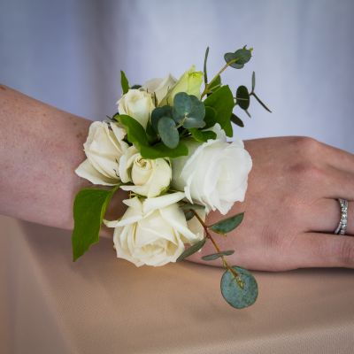 Coral Corsage & Bracelet :: Ashland Addison Florist Co.