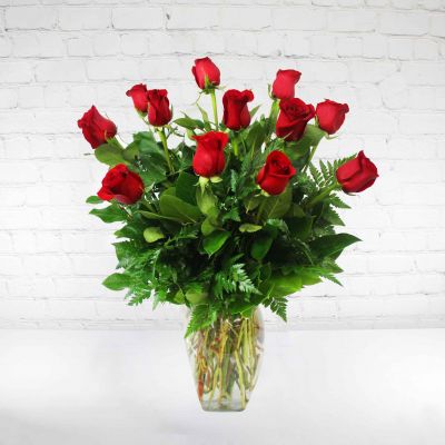 Classic Dozen Red Roses 