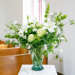Graceful Tribute Bouquet