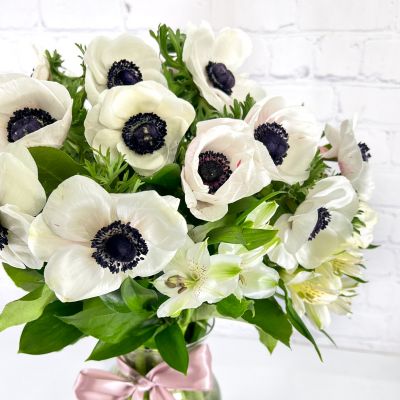 20 Stem Anemone Bouquet